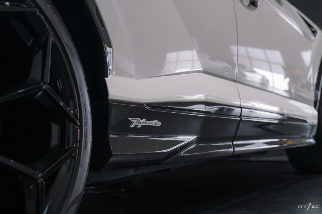 2023 Lamborghini Urus Performante - Image 8 of 12