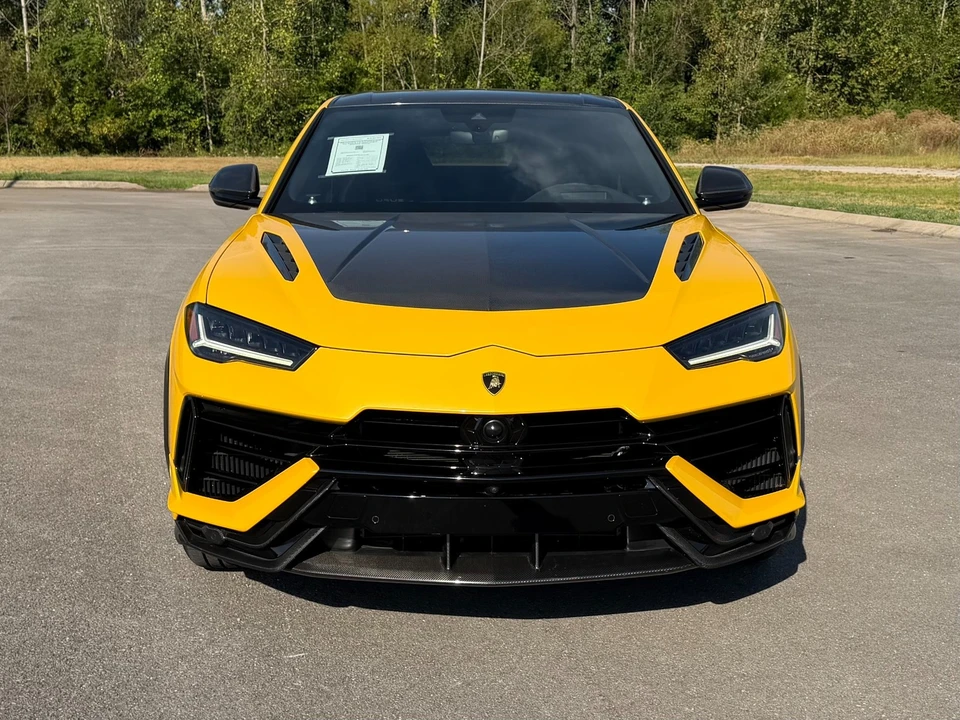 2023 Lamborghini Urus Performante - Image 5 of 31