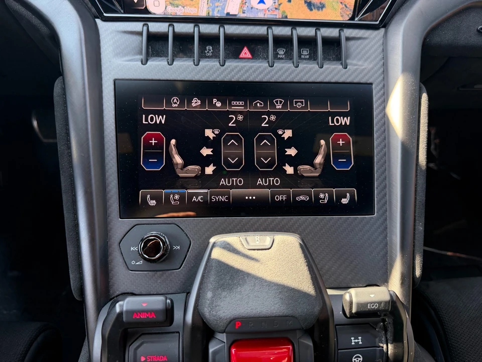 2023 Lamborghini Urus Performante - Image 18 of 31
