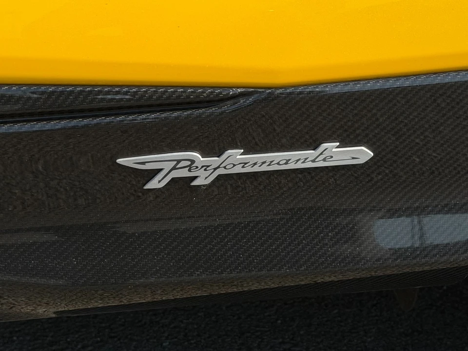 2023 Lamborghini Urus Performante - Image 20 of 31