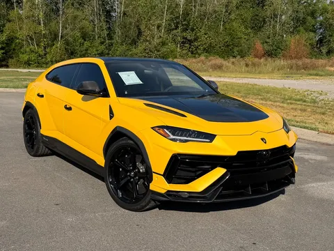 2023 Lamborghini Urus Performante