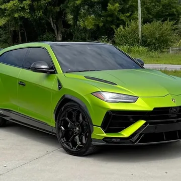 2023 Lamborghini Urus Performante