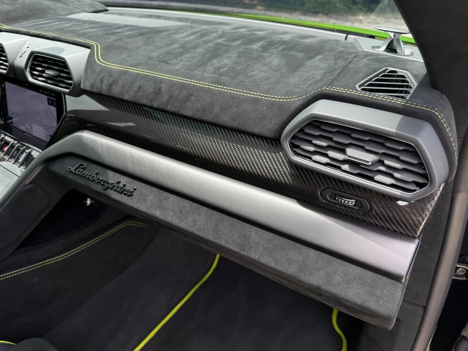 2023 Lamborghini Urus Performante - Image 22 of 31