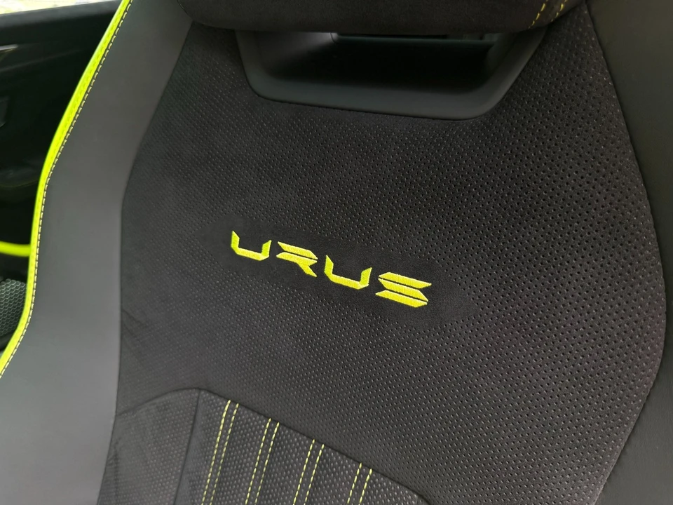 2023 Lamborghini Urus Performante - Image 15 of 31