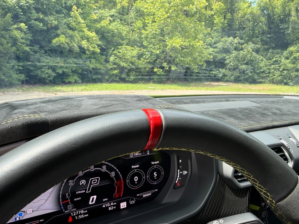 2023 Lamborghini Urus Performante - Image 10 of 31