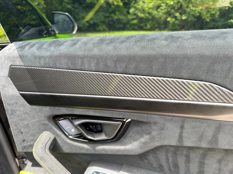 2023 Lamborghini Urus Performante - Image 29 of 31