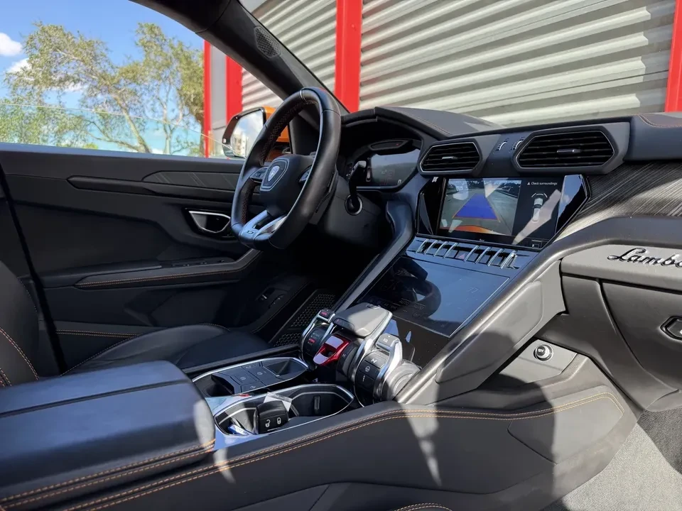 2023 Lamborghini Urus S - Image 12 of 18