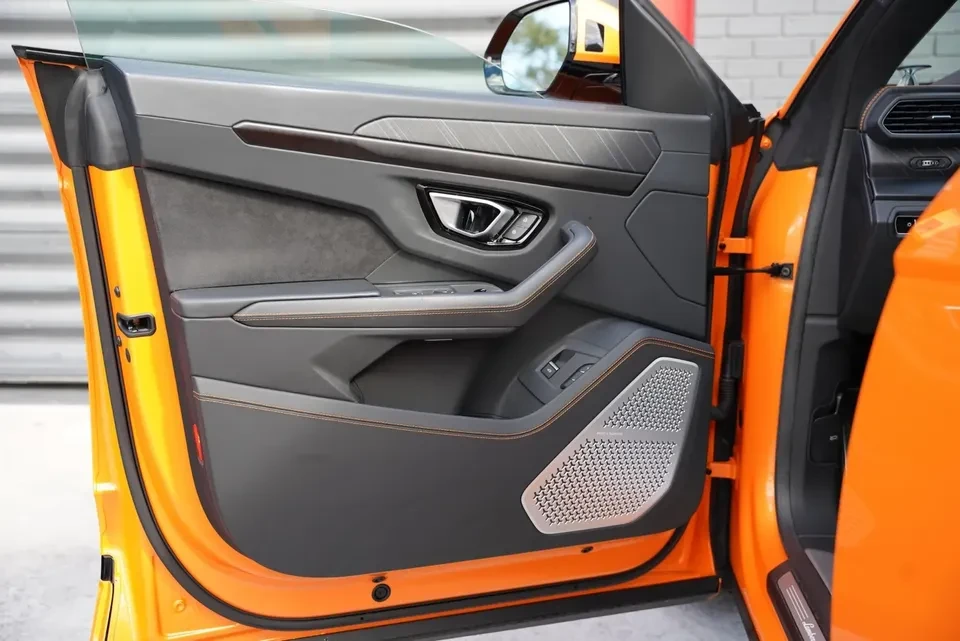 2023 Lamborghini Urus S - Image 7 of 18