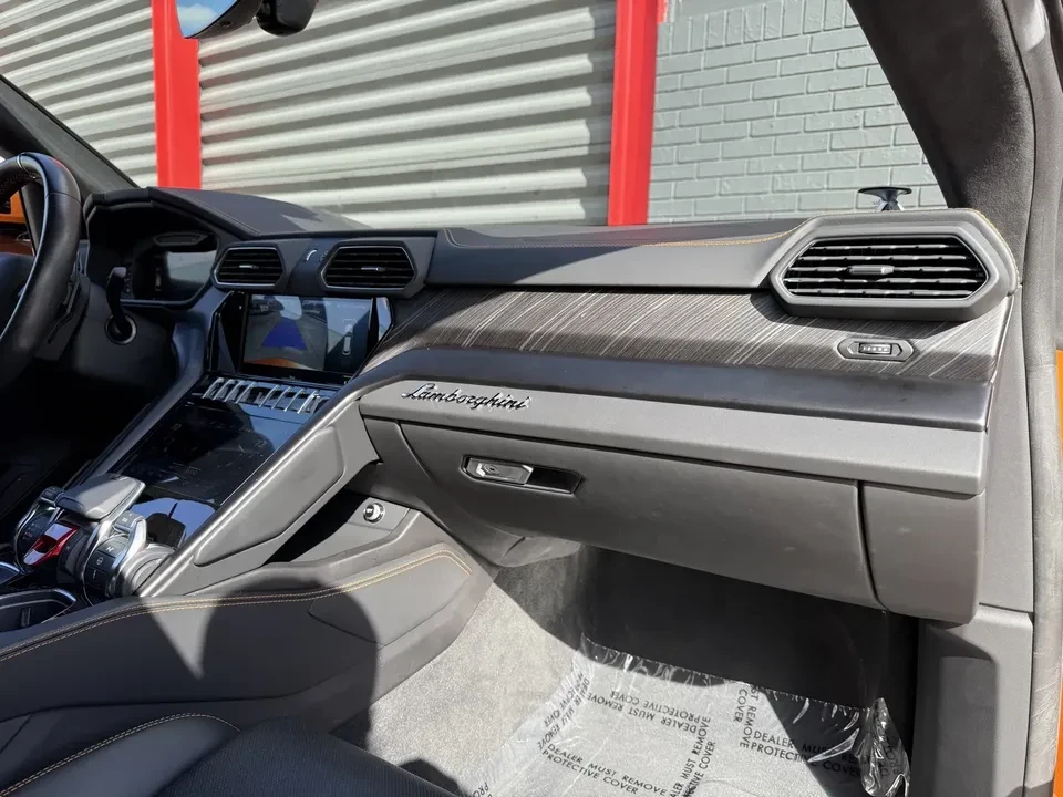 2023 Lamborghini Urus S - Image 11 of 18