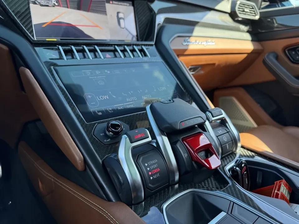 2023 Lamborghini Urus S - Image 18 of 18