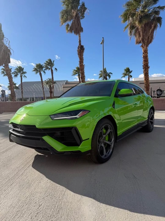 2023 Lamborghini Urus S - Image 2 of 15