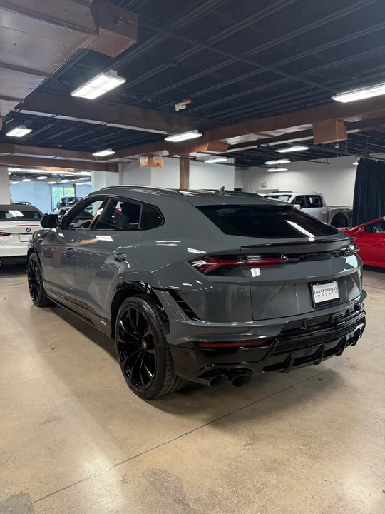 2023 Lamborghini Urus S - Image 5 of 6