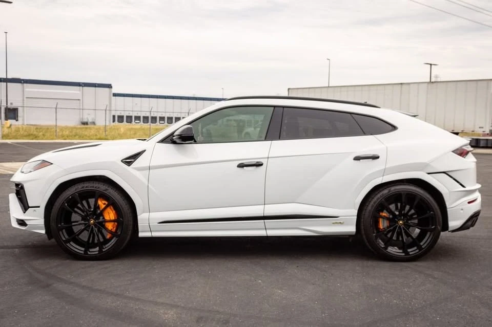 2023 Lamborghini Urus S - Image 2 of 20