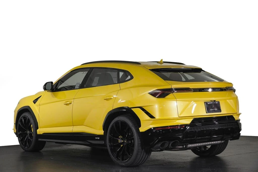 2023 Lamborghini Urus S - Image 2 of 31