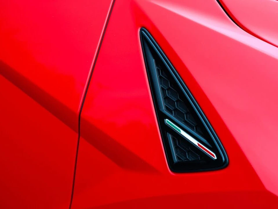 2023 Lamborghini Urus S - Image 9 of 31