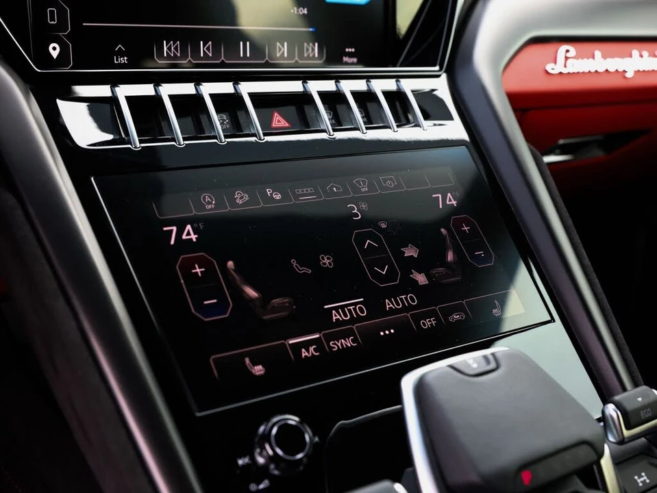 2023 Lamborghini Urus S - Image 18 of 31