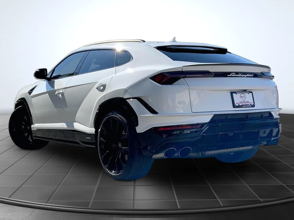 2023 Lamborghini Urus S - Image 8 of 31