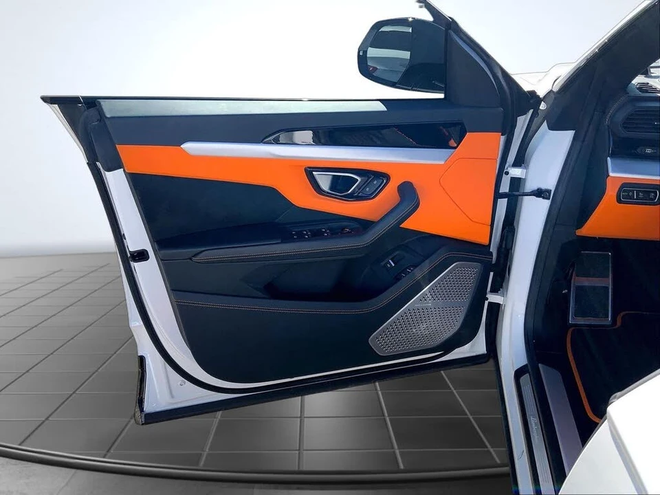2023 Lamborghini Urus S - Image 26 of 31