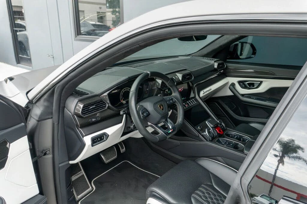 2023 Lamborghini Urus S - Image 10 of 31