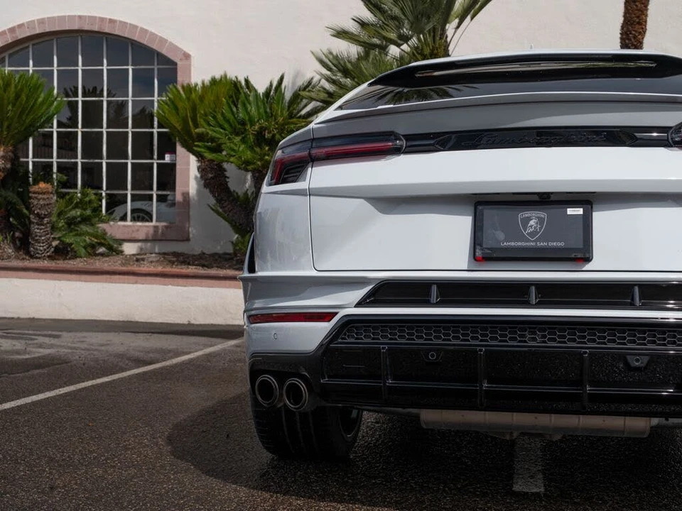 2023 Lamborghini Urus S - Image 16 of 31