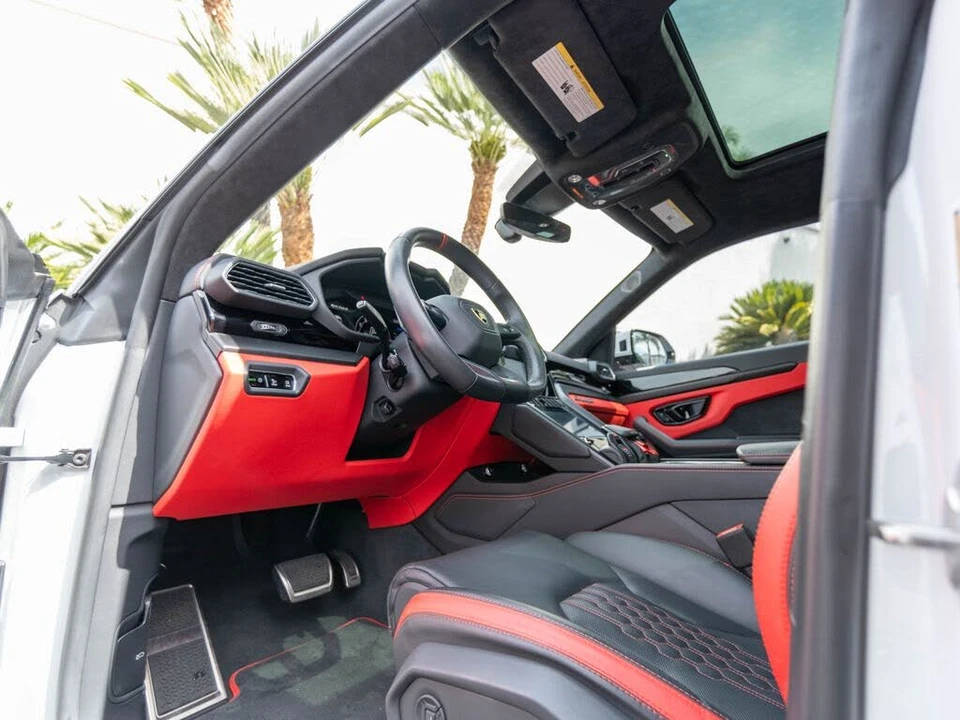 2023 Lamborghini Urus S - Image 27 of 31