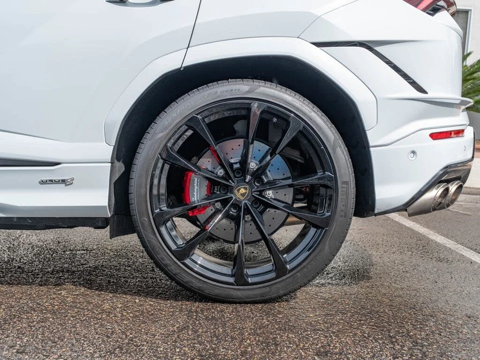 2023 Lamborghini Urus S - Image 10 of 31