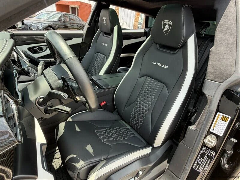2023 Lamborghini Urus S - Image 2 of 31