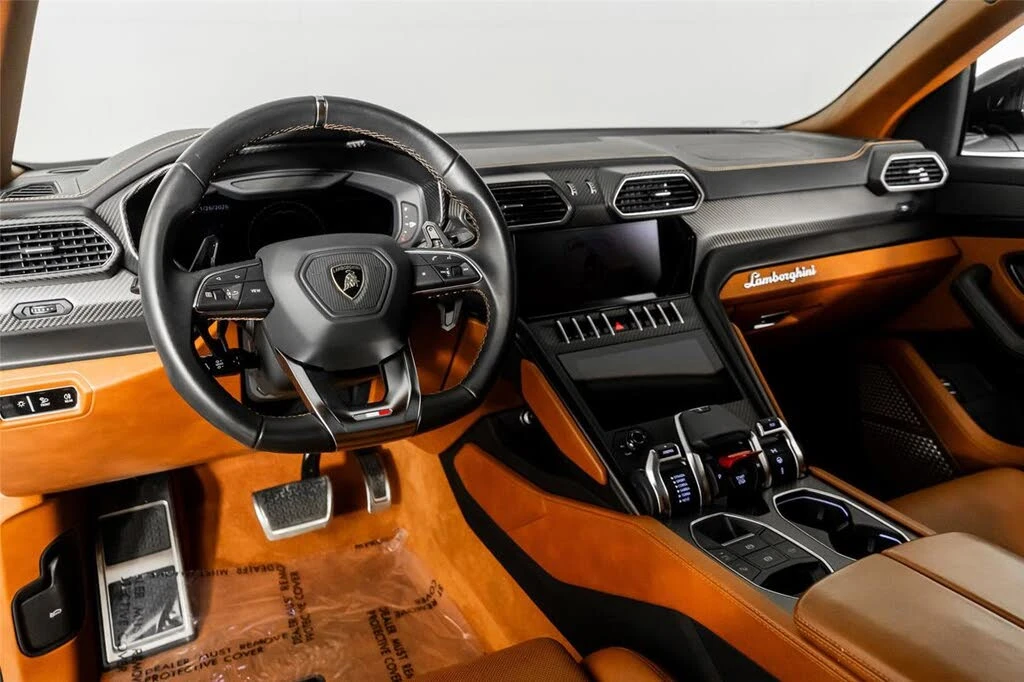 2023 Lamborghini Urus S - Image 2 of 31