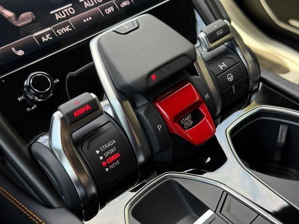 2023 Lamborghini Urus S - Image 29 of 31