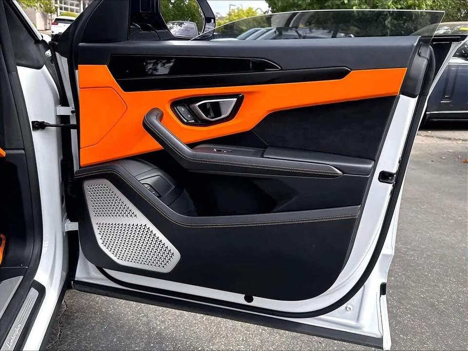 2023 Lamborghini Urus S - Image 25 of 31