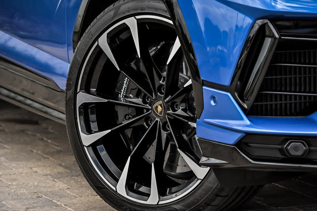 2023 Lamborghini Urus S - Image 3 of 31