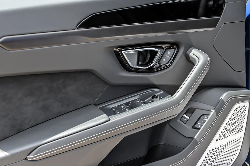 2023 Lamborghini Urus S - Image 16 of 31
