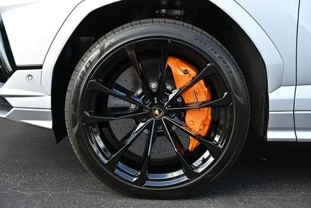 2023 Lamborghini Urus S - Image 9 of 31