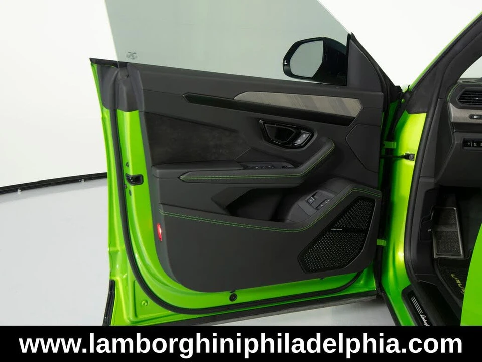 2023 Lamborghini Urus S - Image 12 of 31
