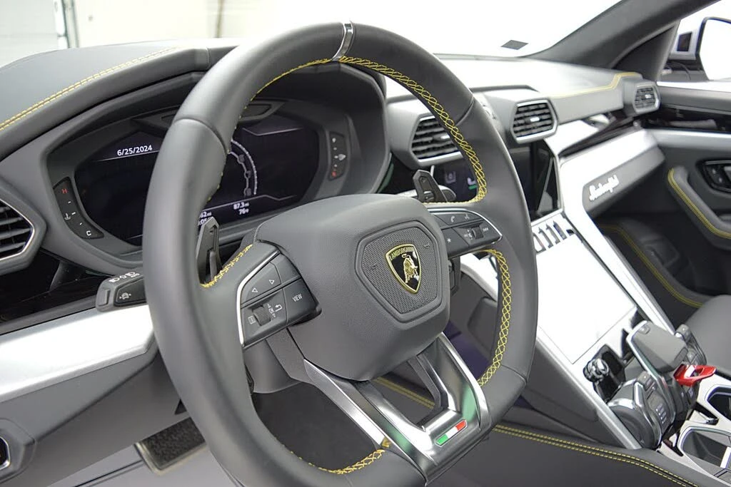 2023 Lamborghini Urus S - Image 23 of 31