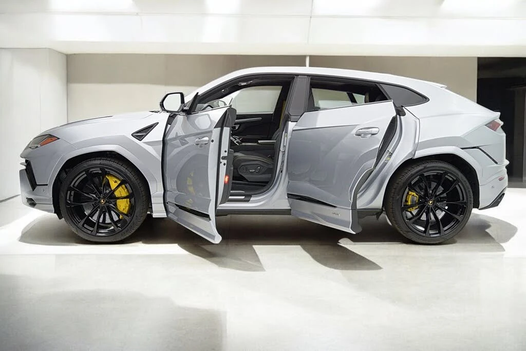 2023 Lamborghini Urus S - Image 4 of 31