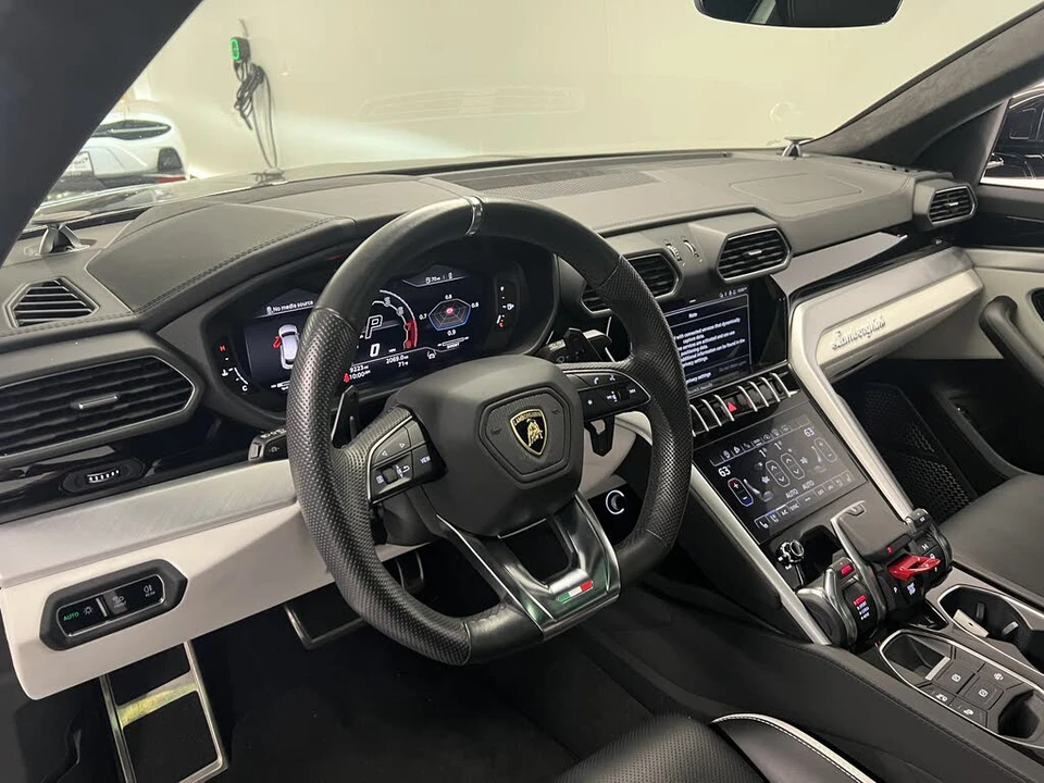 2023 Lamborghini Urus S - Image 26 of 31