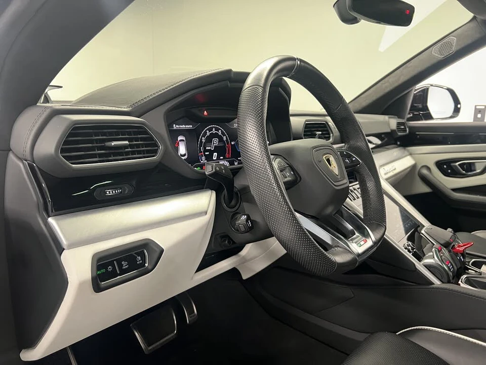 2023 Lamborghini Urus S - Image 22 of 31