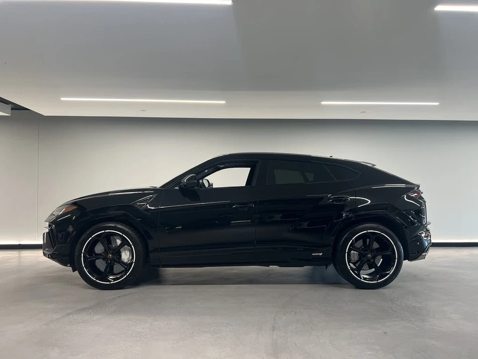 2023 Lamborghini Urus S - Image 2 of 31