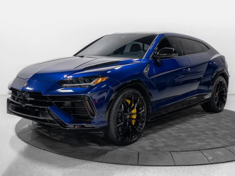 2023 Lamborghini Urus S - Image 2 of 31