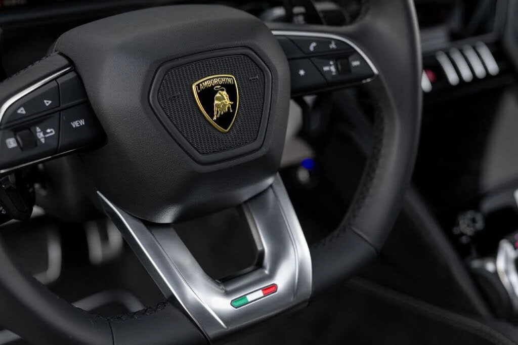2023 Lamborghini Urus S - Image 17 of 31