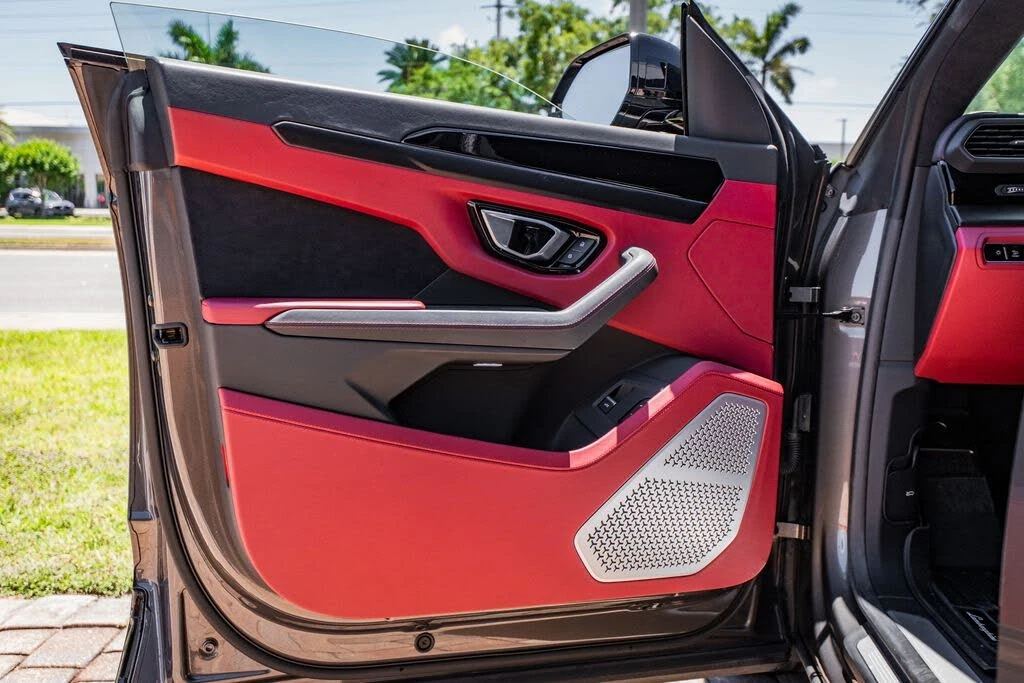 2023 Lamborghini Urus S - Image 17 of 31