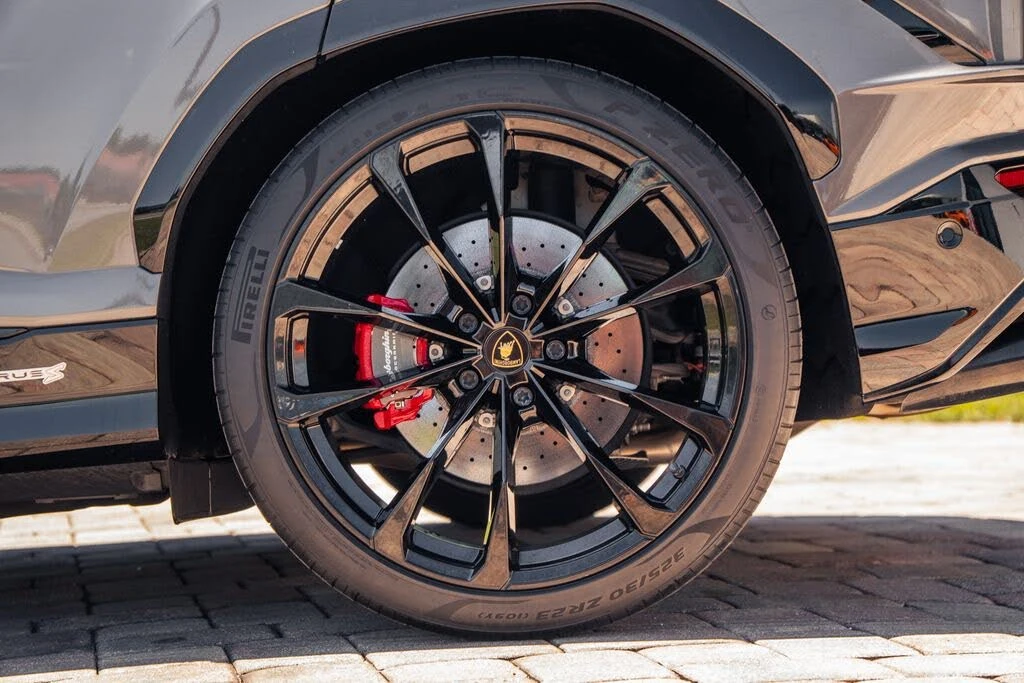 2023 Lamborghini Urus S - Image 16 of 31