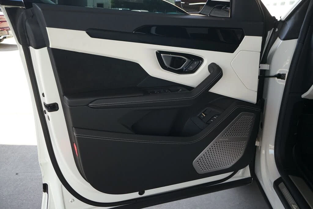 2023 Lamborghini Urus S - Image 25 of 31