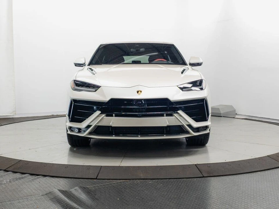 2023 Lamborghini Urus S - Image 2 of 31