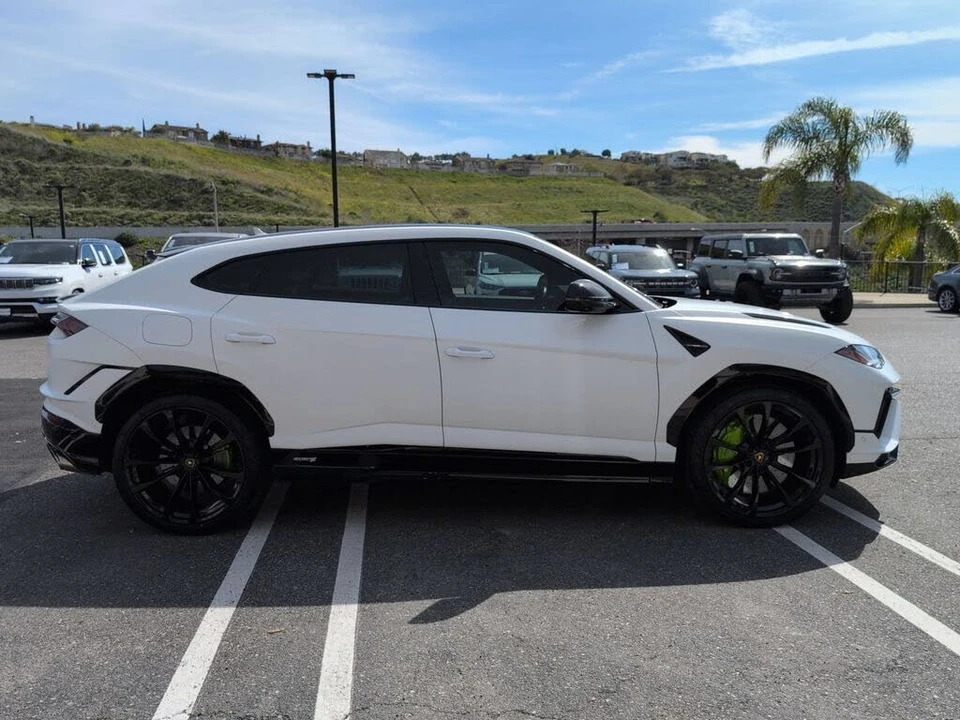 2023 Lamborghini Urus S - Image 5 of 30