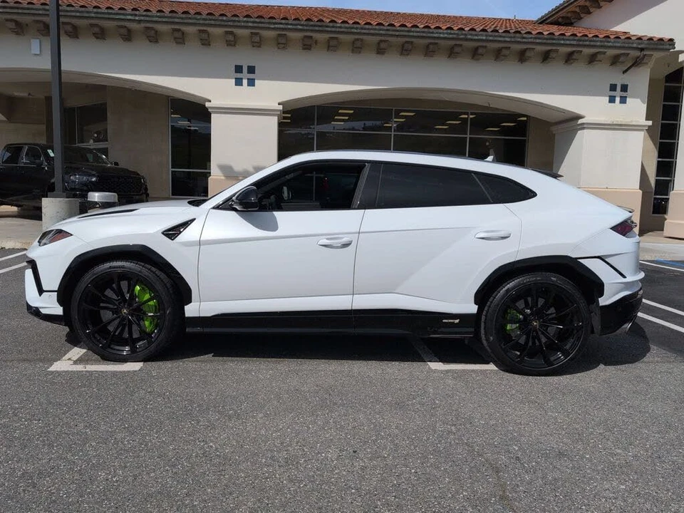 2023 Lamborghini Urus S - Image 9 of 30