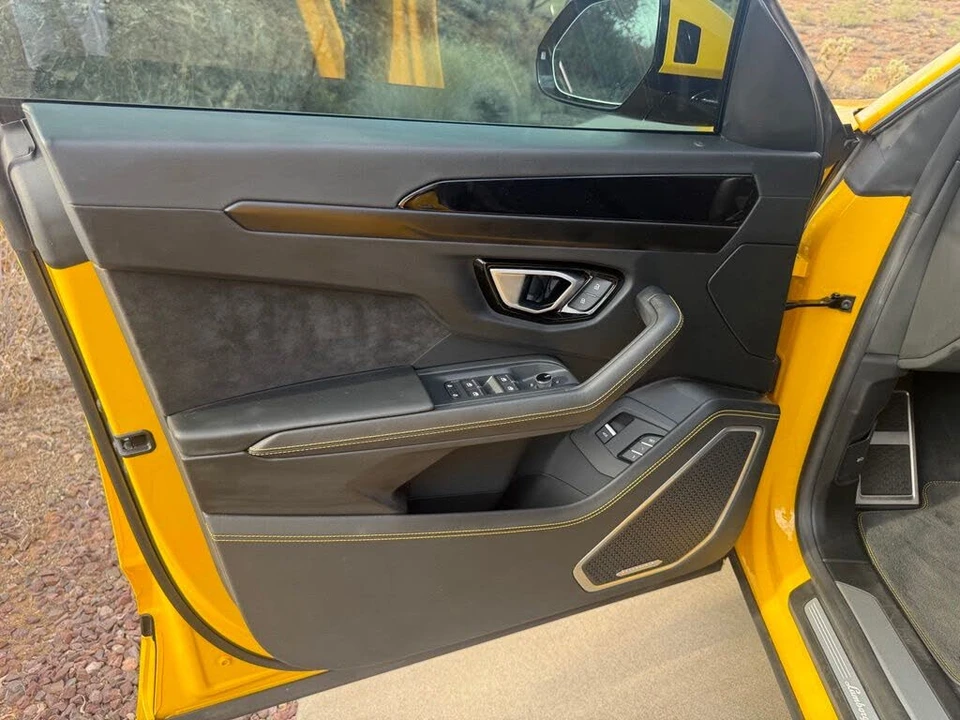 2023 Lamborghini Urus S - Image 29 of 31