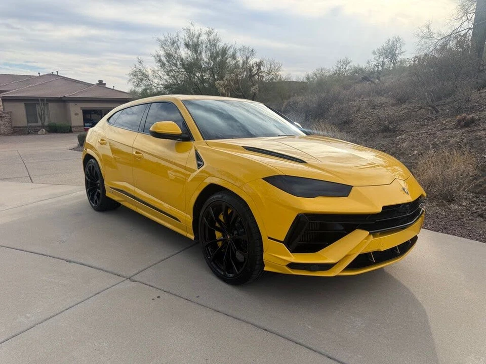 2023 Lamborghini Urus S - Image 2 of 31