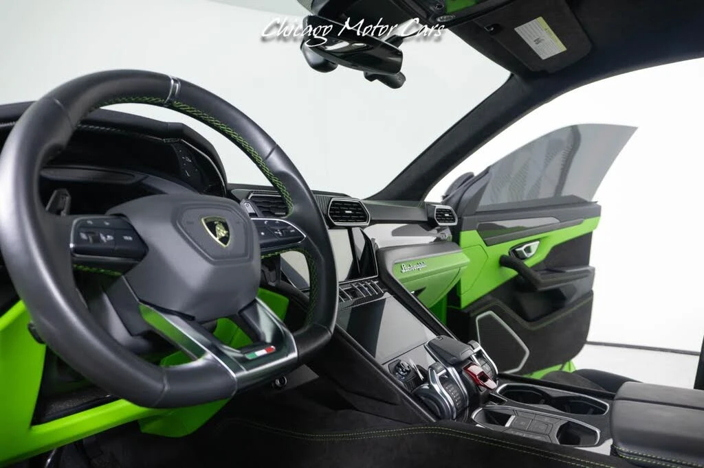 2023 Lamborghini Urus S - Image 8 of 17